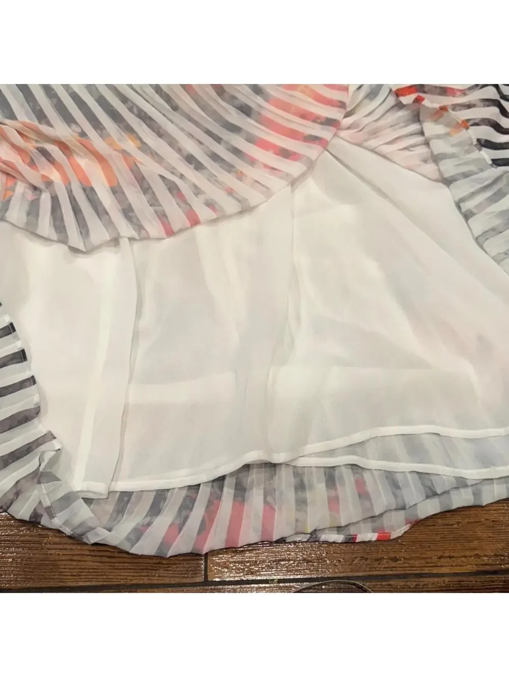 Gabby Isabella Pleated A-Line Skirt size medium